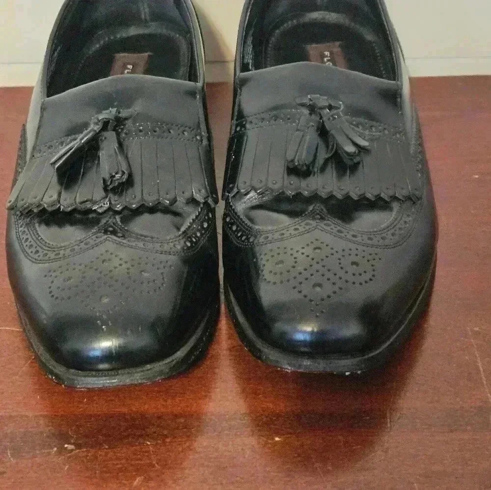 Florsheim Kiltie Tassle Leather Wingtip shoe Size 12D EUC